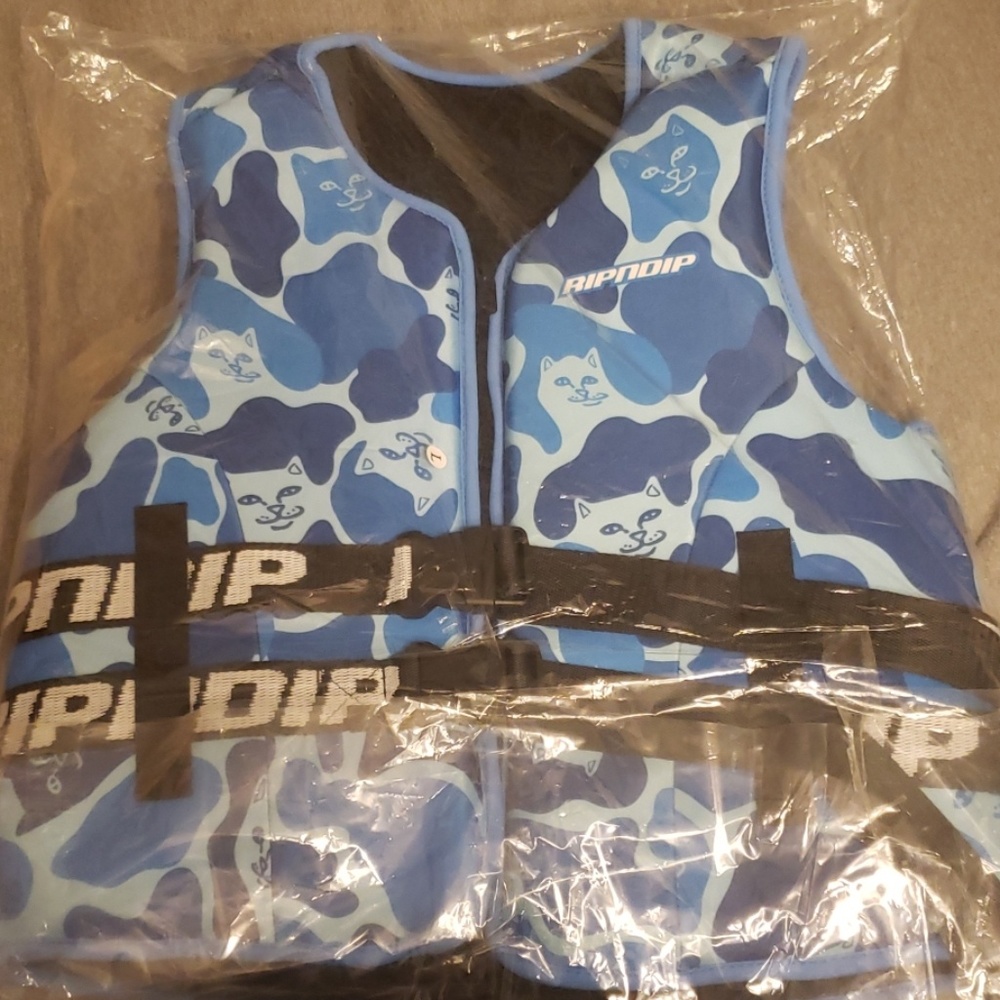 Rip N Dip life vest